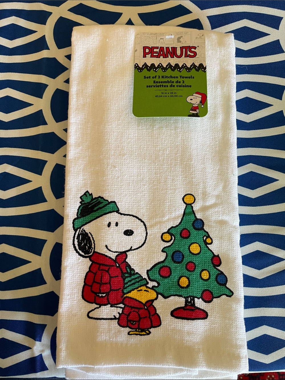 Peanuts Snoopy Holiday Towel in White with Red & Green